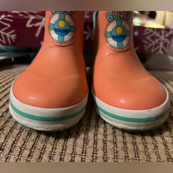 BUOY Boots - Picture 2 of 9